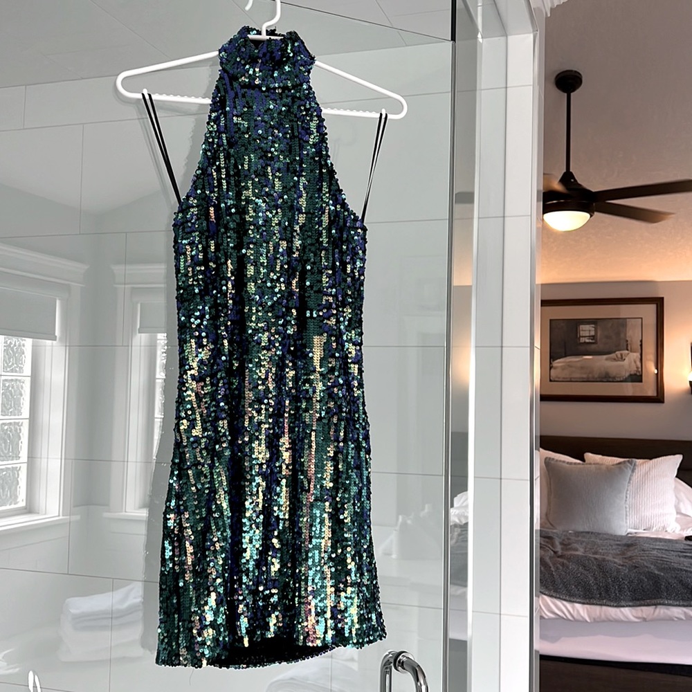 Beautiful sequin party dress. Open back.